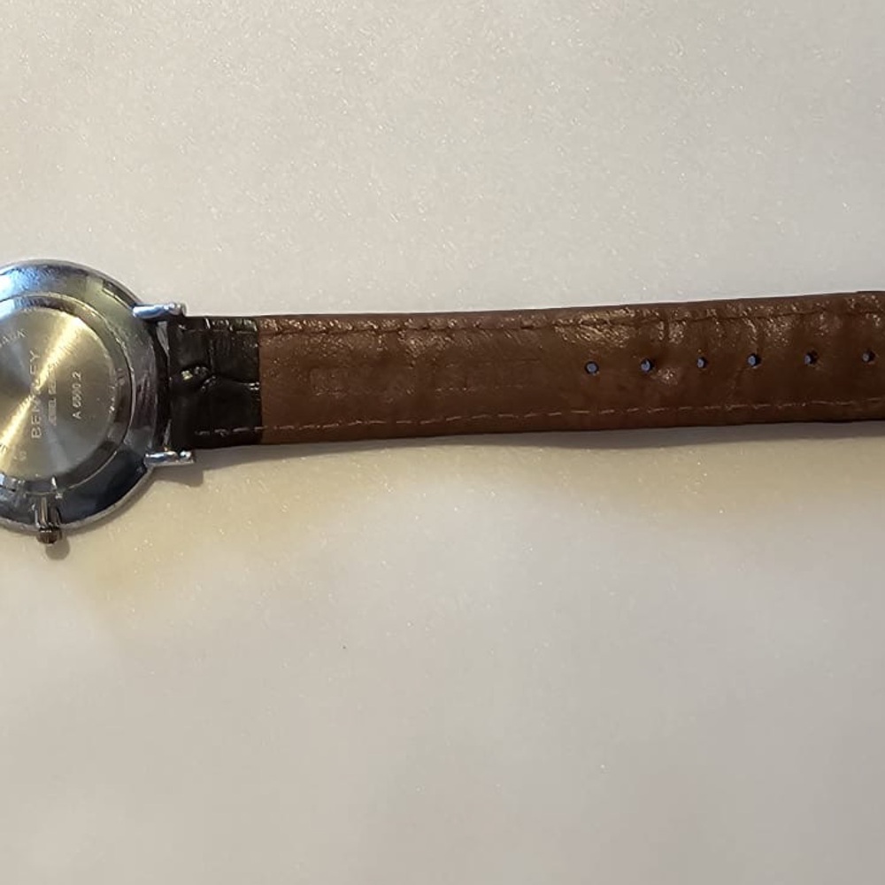Bentley Watch With Rhinestones - Picture 6 of 6